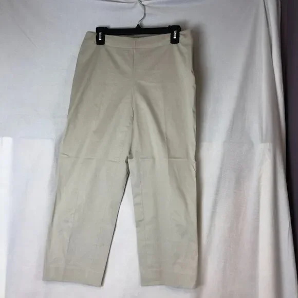 Talbots Pants Chino Womens Size 4 Stretch Khaki capris. C - Picture 1 of 7